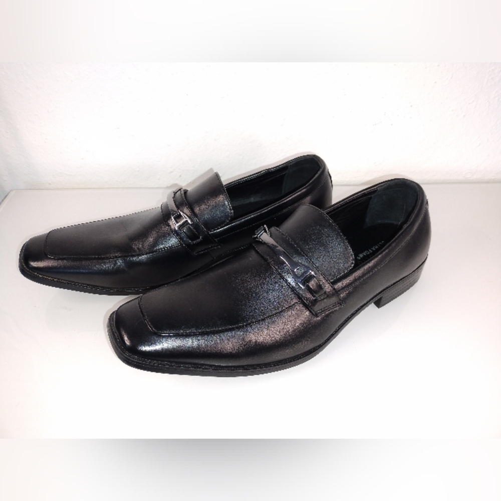 Black Leather Men's Perry Ellis Portfolio Ultra Foam Loafers Men's size 13